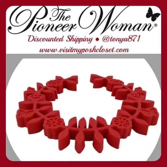 🦋 New Pioneer Woman Sweet Romance Roasting Laurel, Red - Picture 1 of 9